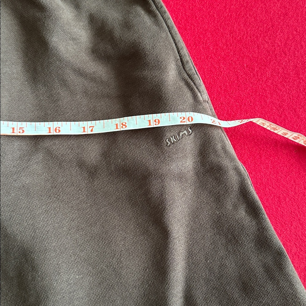 SKIMS Espresso Boyfriend Fleece Sweatpants - Picture 12 of 13